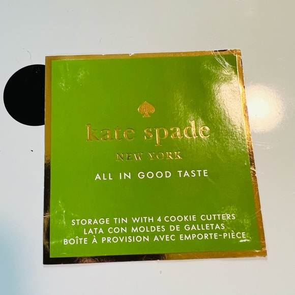 Kate Spade All in Good Taste Deco Dot cookie cutter set and polka dot tin - Picture 5 of 13